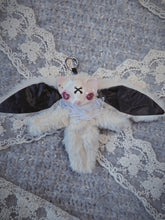 Load image into Gallery viewer, Snow Bat