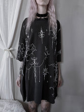 Load image into Gallery viewer, Custom Drop sleeve Tee