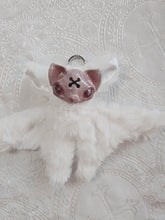 Load image into Gallery viewer, Strawberry-Bat