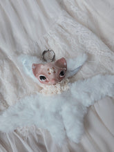 Load image into Gallery viewer, Pale-Strawberry Bat