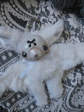 Load image into Gallery viewer, Pale Mousebat
