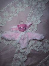 Load image into Gallery viewer, Bubblegum Petunia