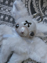 Load image into Gallery viewer, Pale Mousebat