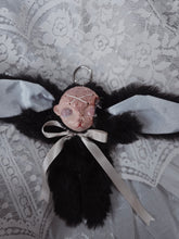 Load image into Gallery viewer, Cotton Guts