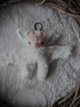 Load image into Gallery viewer, Pale Strawbeary