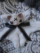Load image into Gallery viewer, Peppermint Bat