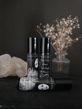 Load image into Gallery viewer, Sulky Eyed Creature