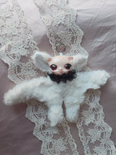 Load image into Gallery viewer, Vampire cat-bat