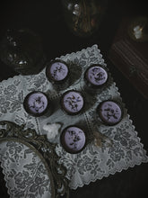 Load image into Gallery viewer, Casket Kitten