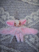 Load image into Gallery viewer, Skella-bat
