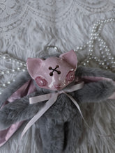 Load image into Gallery viewer, Spiral Batty
