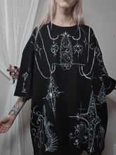 Load image into Gallery viewer, Fern Bug Tee
