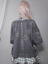 Load image into Gallery viewer, Filigree ribbon crop top
