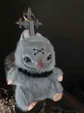 Load image into Gallery viewer, Dustkitten Lameep
