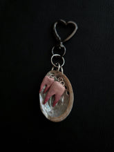 Load image into Gallery viewer, Abalone teeth keychain
