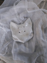 Load image into Gallery viewer, Snow Kitsune Ceramic Meep Mask
