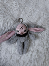 Load image into Gallery viewer, Peach Bun
