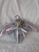 Load image into Gallery viewer, Cactus Bun Meep
