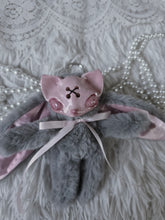 Load image into Gallery viewer, Spiral Batty
