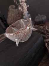 Load image into Gallery viewer, Whimsy spikes teacup
