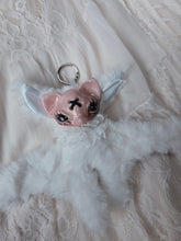 Load image into Gallery viewer, Peppermint-bat

