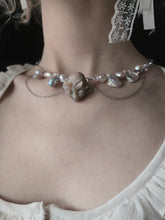 Load image into Gallery viewer, Freshwater Pearls and Critter
