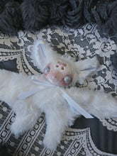 Load image into Gallery viewer, Blind Mousebat
