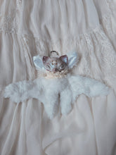 Load image into Gallery viewer, Opal-bat
