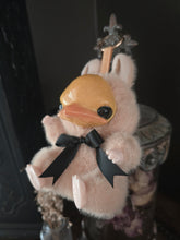 Load image into Gallery viewer, Chic Lameep
