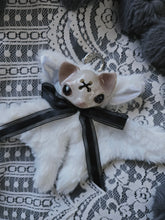 Load image into Gallery viewer, Peppermint Bat
