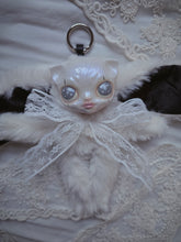 Load image into Gallery viewer, Claíra-belle
