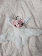 Load image into Gallery viewer, Peppermint-bat
