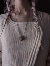 Load image into Gallery viewer, Iridescent Alien Gollum
