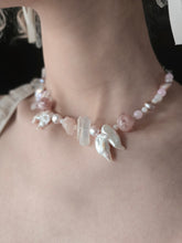 Load image into Gallery viewer, Pearl Teeth and Critters Choker
