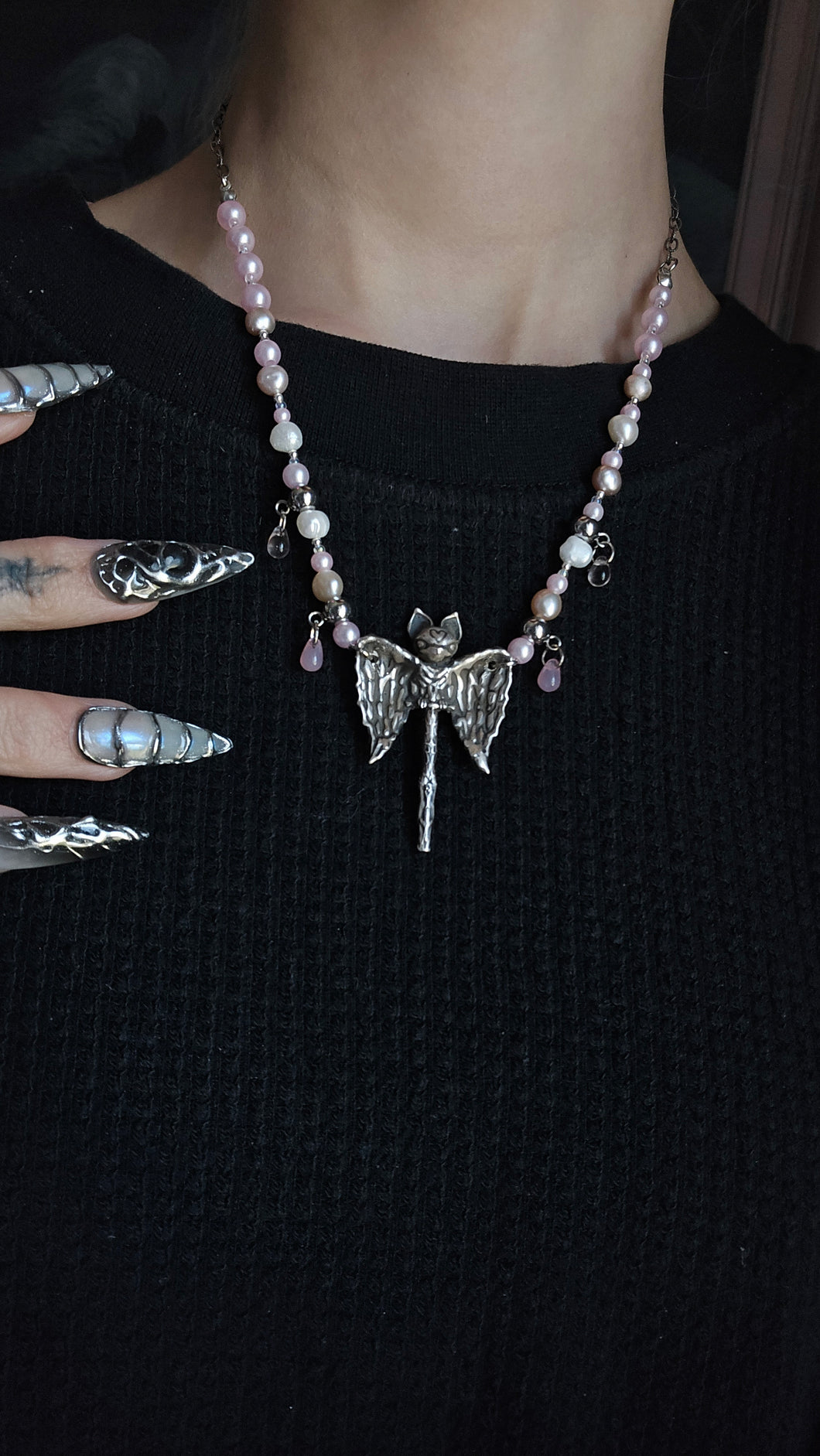 Angelbat pearl necklace