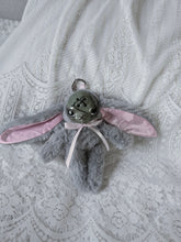 Load image into Gallery viewer, Zom-bunnie
